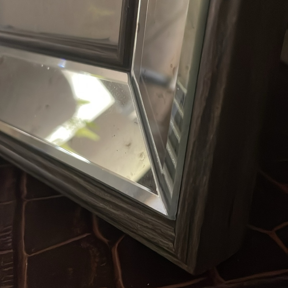 Tahari Home Elegant Mirrored 9” x 11” Picture Frame - Picture 2 of 4